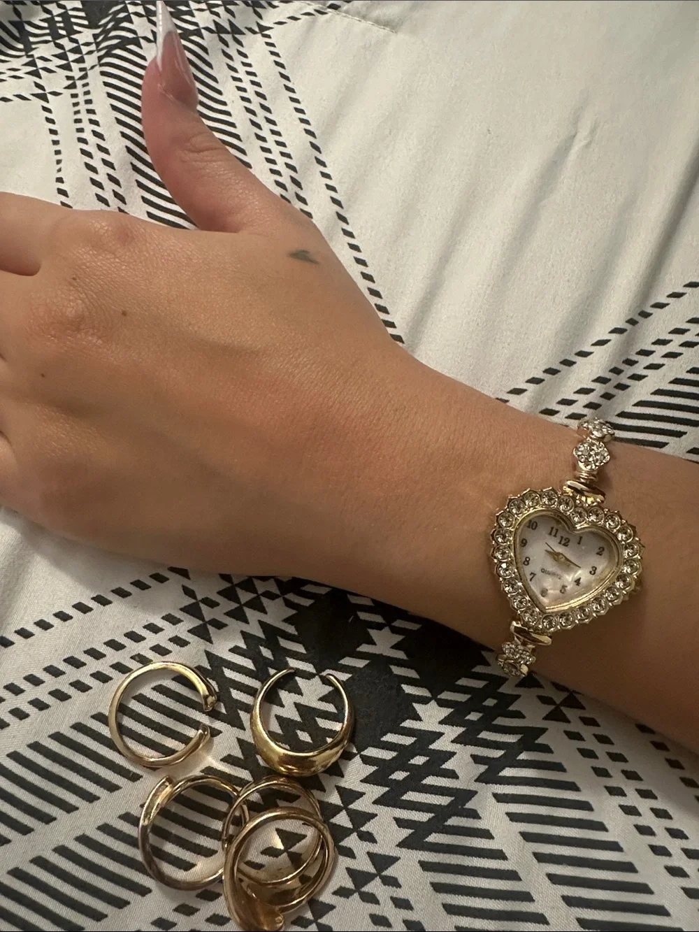Women's Heart-Shaped Gold Crystal Watch - Elegant Bracelet Style